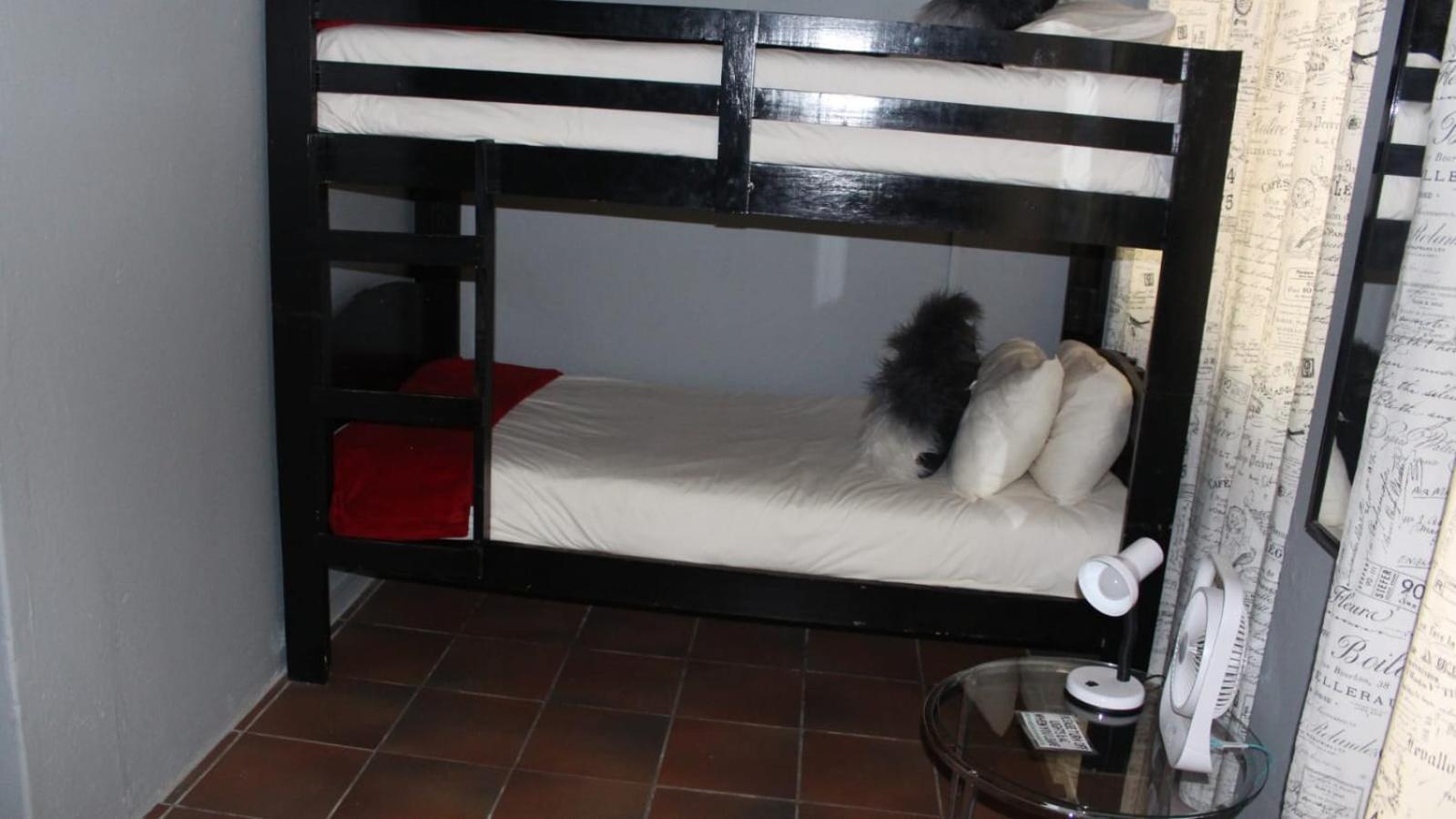 Eagle'S Nest Hotell Barberton Rum bild